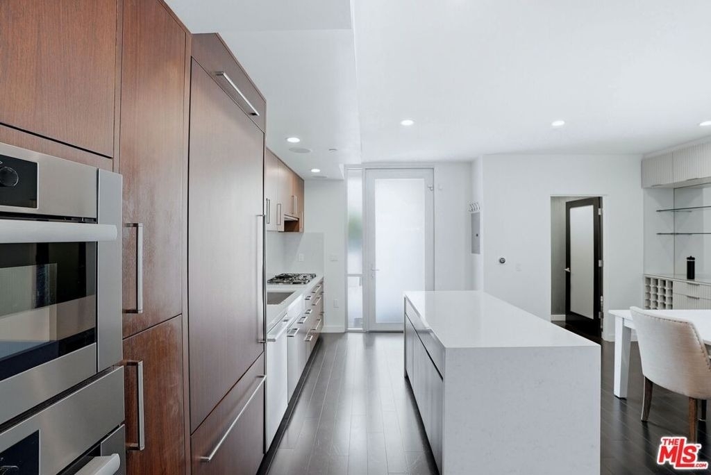 125 Pacific Street - Photo 2