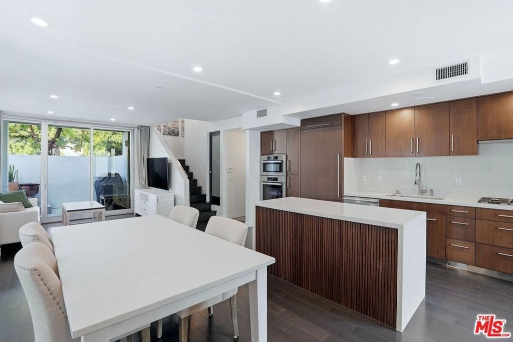 125 Pacific Street - Photo 5