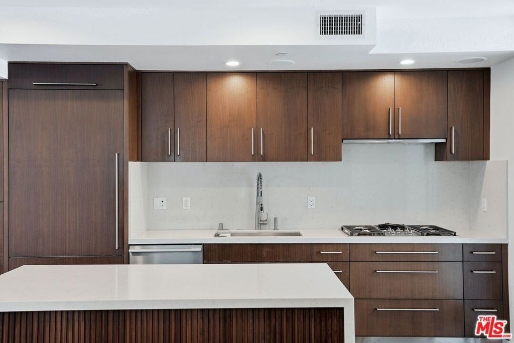 125 Pacific Street - Photo 3