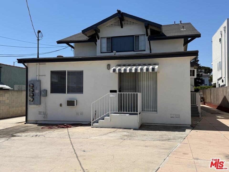 2240 Crenshaw Boulevard - Photo 0