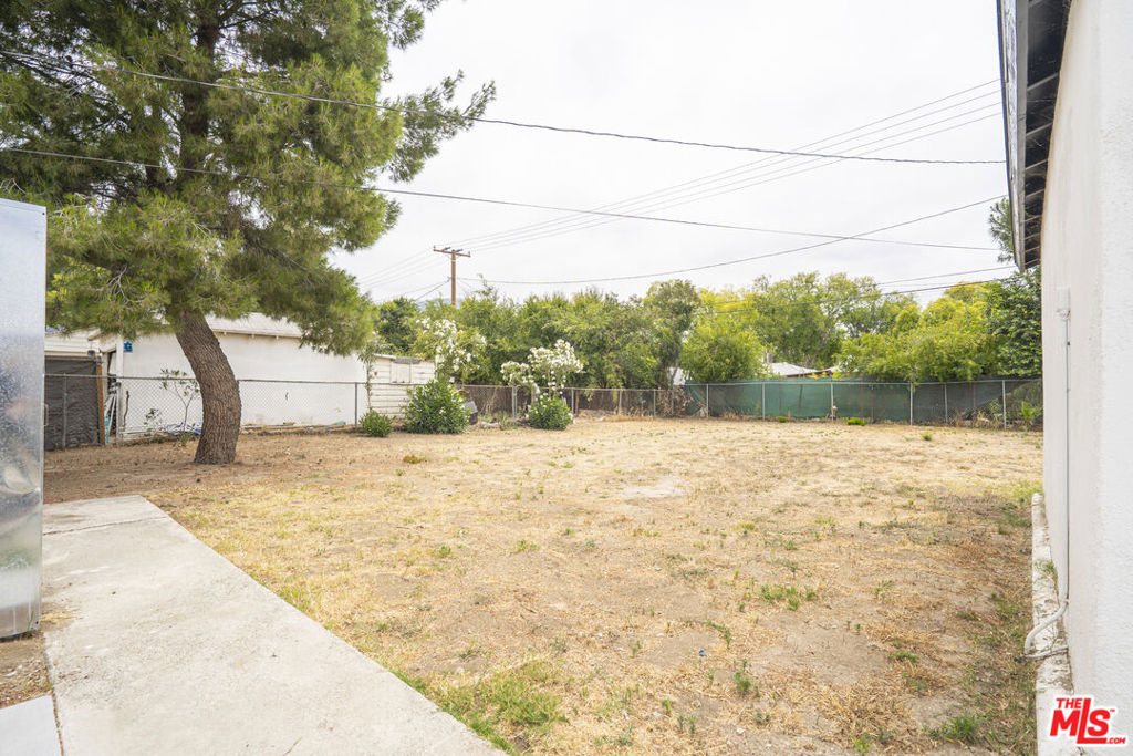 4555 Acacia Avenue - Photo 22