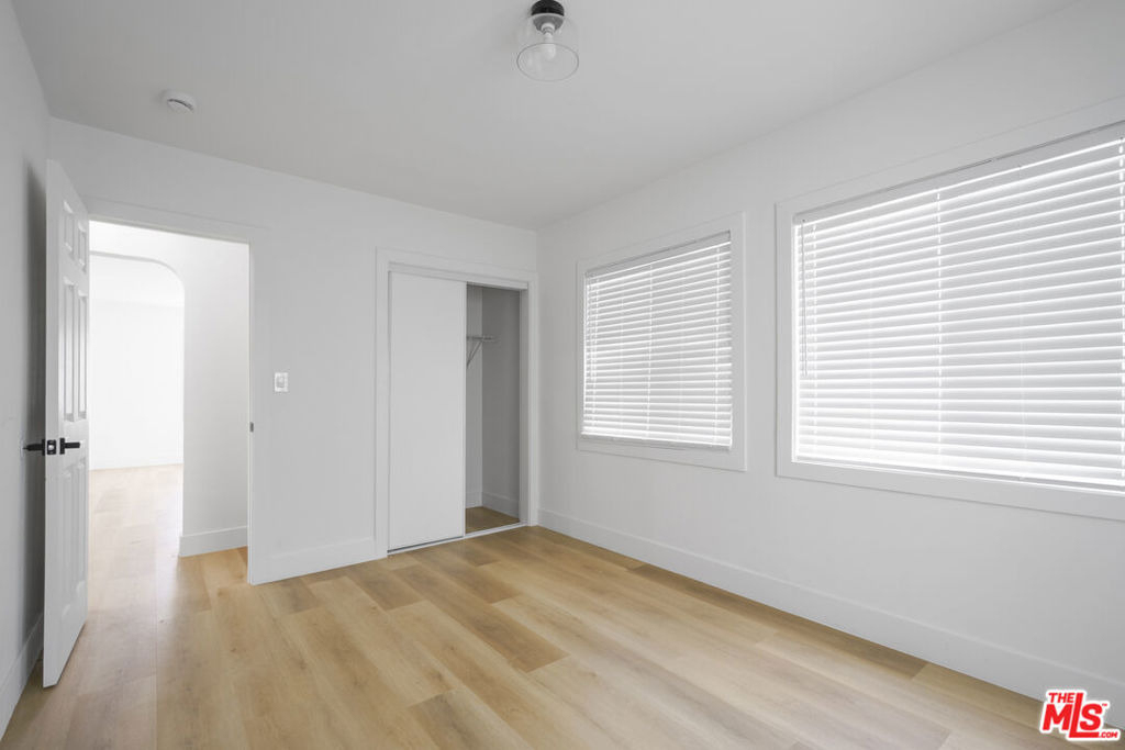 4555 Acacia Avenue - Photo 17