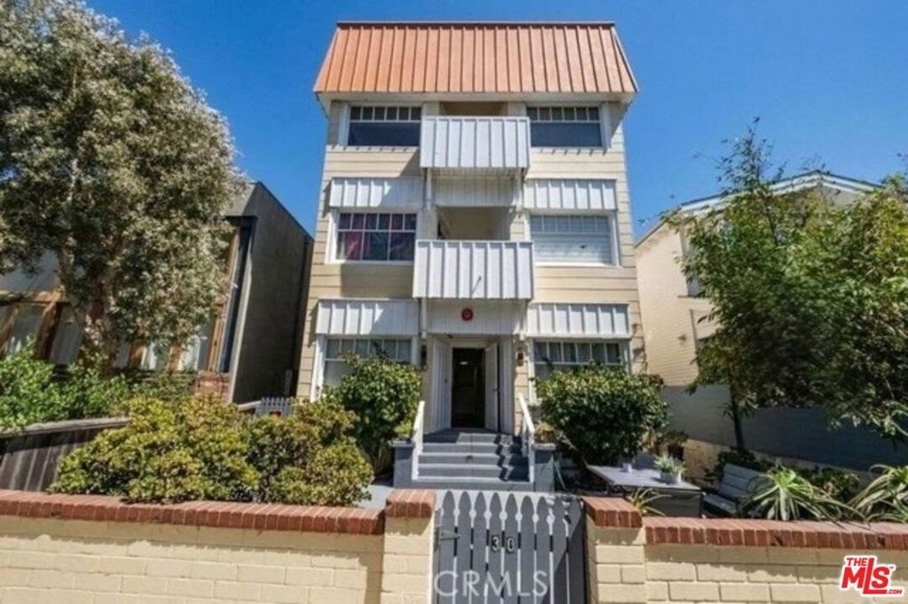 30 Dudley Avenue - Photo 0