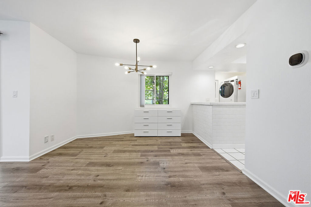1037 N Vista Street - Photo 6