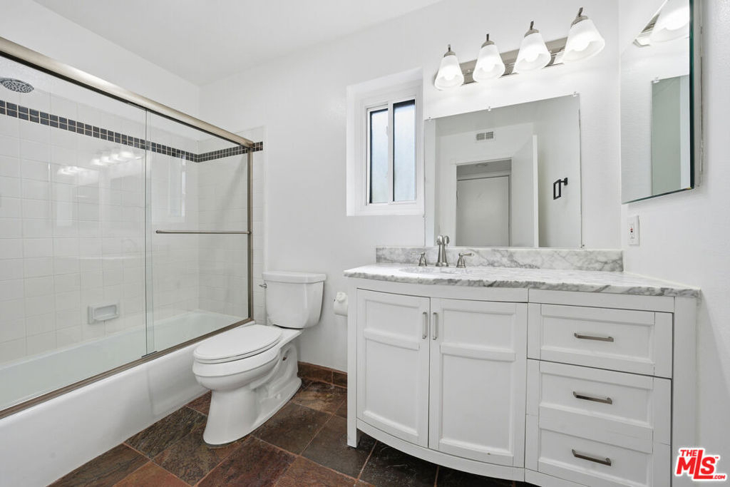 1037 N Vista Street - Photo 14