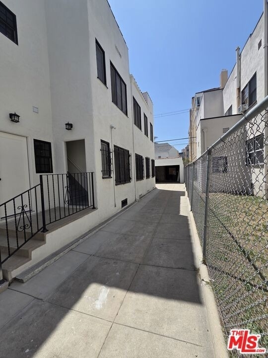 351 S Detroit Street - Photo 14