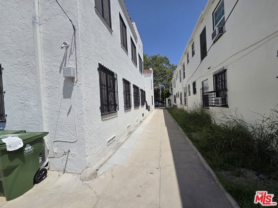 351 S Detroit Street - Photo 18