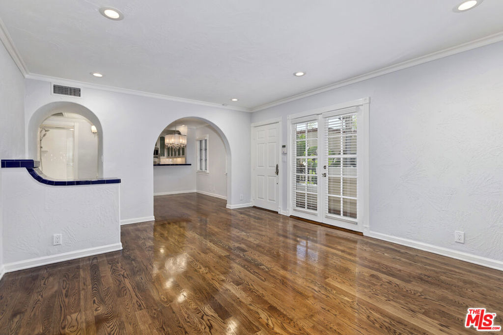 910 Alfred Street - Photo 1