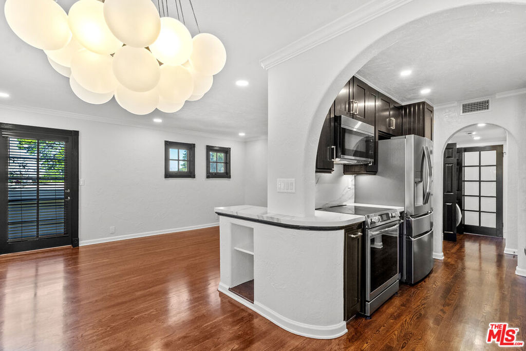 1118 Cardiff Avenue - Photo 1