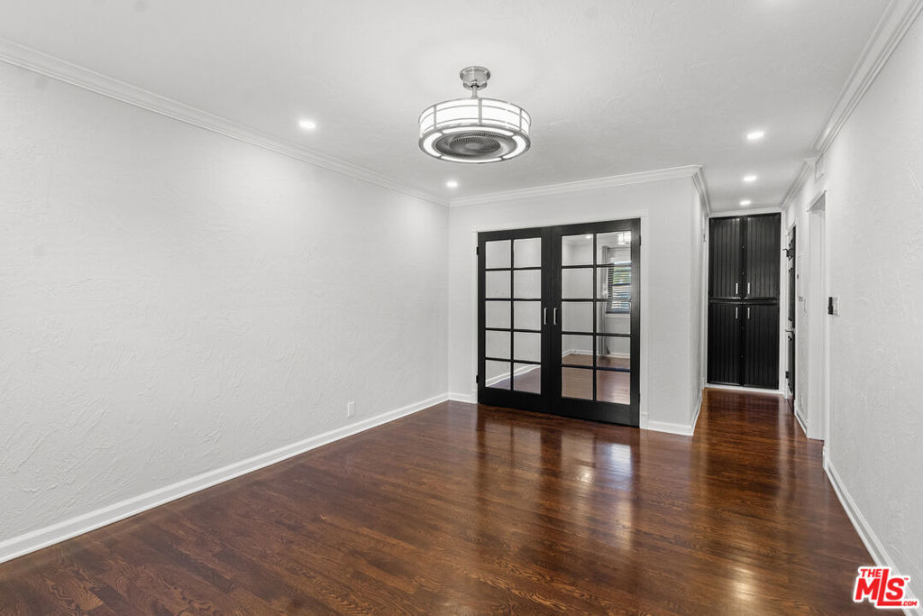 1118 Cardiff Avenue - Photo 18