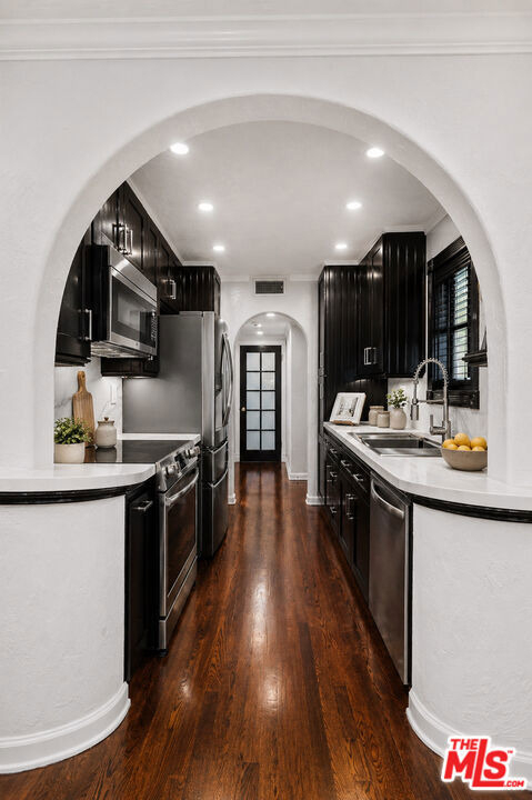 1118 Cardiff Avenue - Photo 10