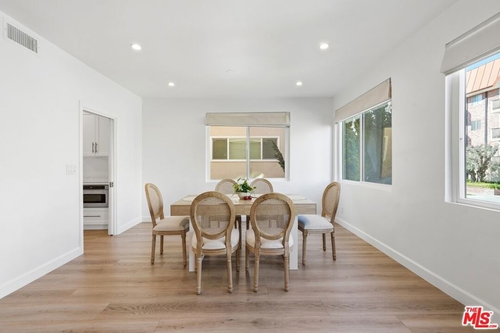 324 S Elm Drive - Photo 6