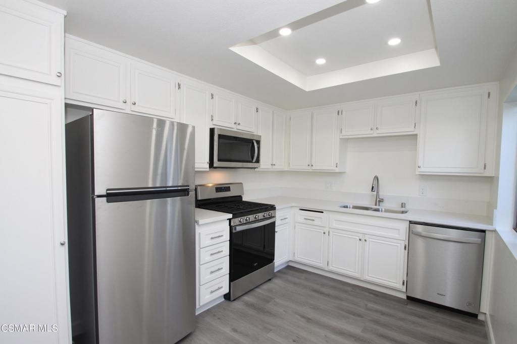 291 Green Moor Place - Photo 4