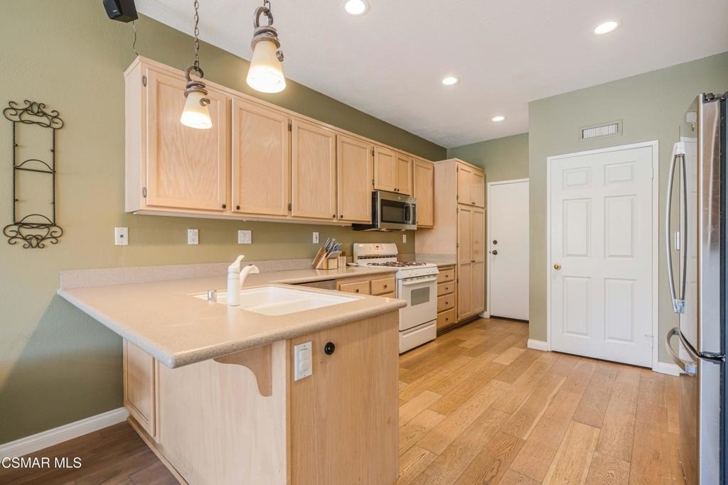 11529 Treeview Court - Photo 11