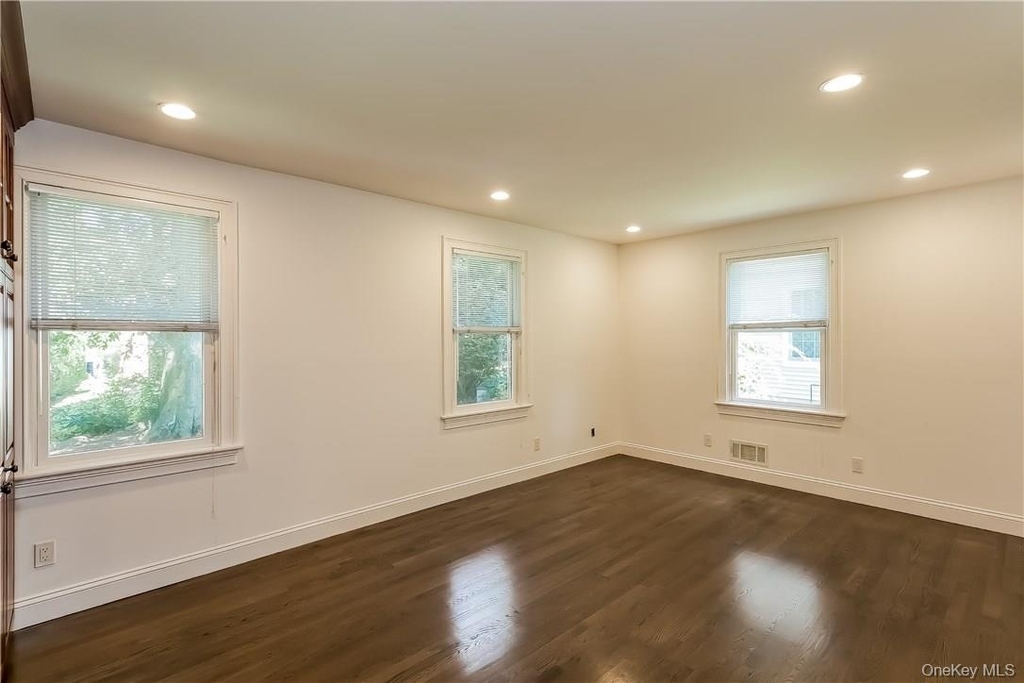 20 Walker Avenue - Photo 4