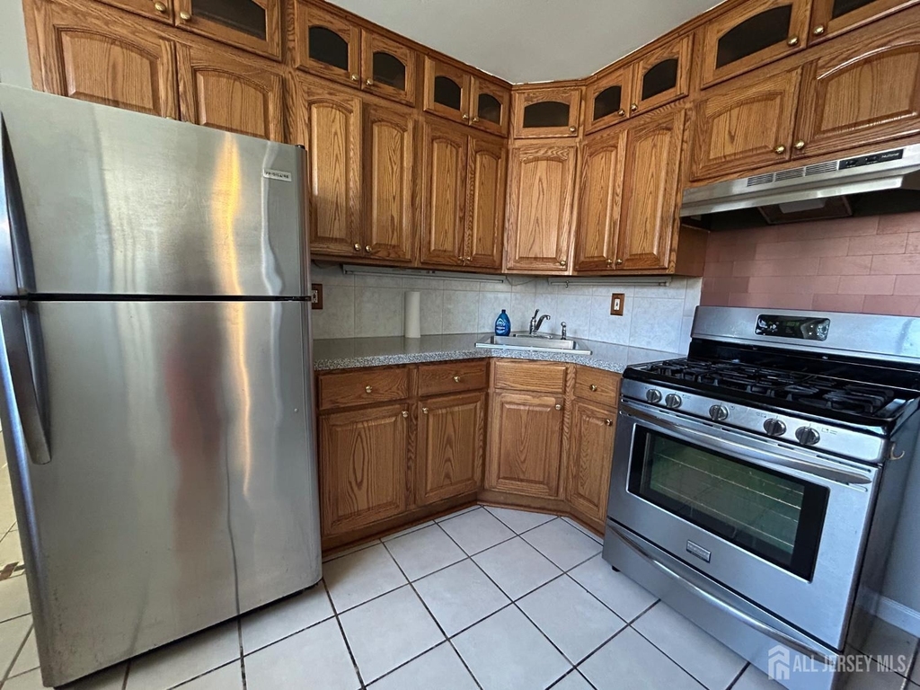 205 College Drive - Photo 0