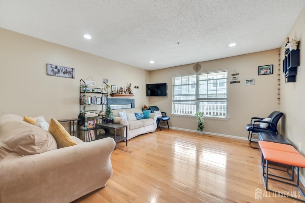 55 Guisborough Way - Photo 1
