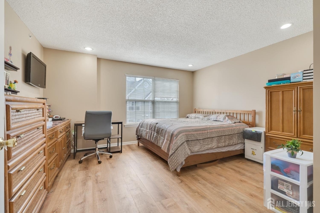 55 Guisborough Way - Photo 6