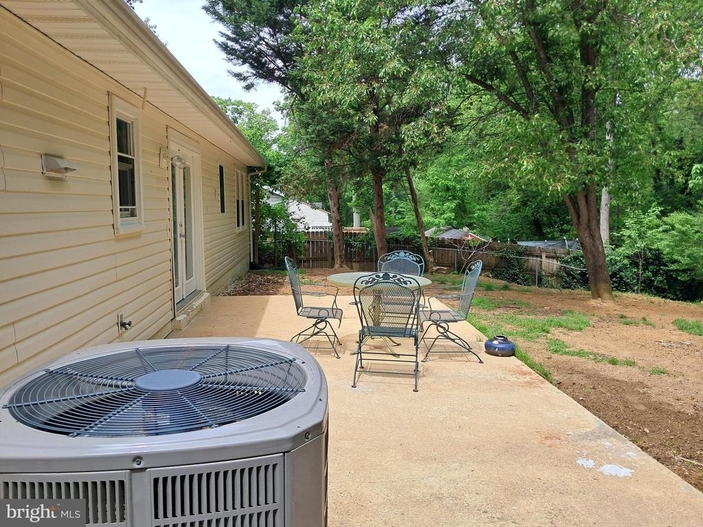 10 Hickory Ridge Drive - Photo 9