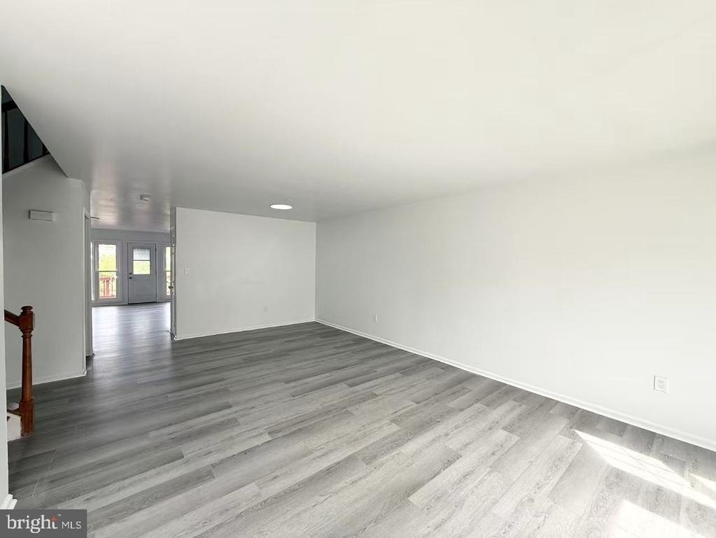 16848 Winston Lane - Photo 2