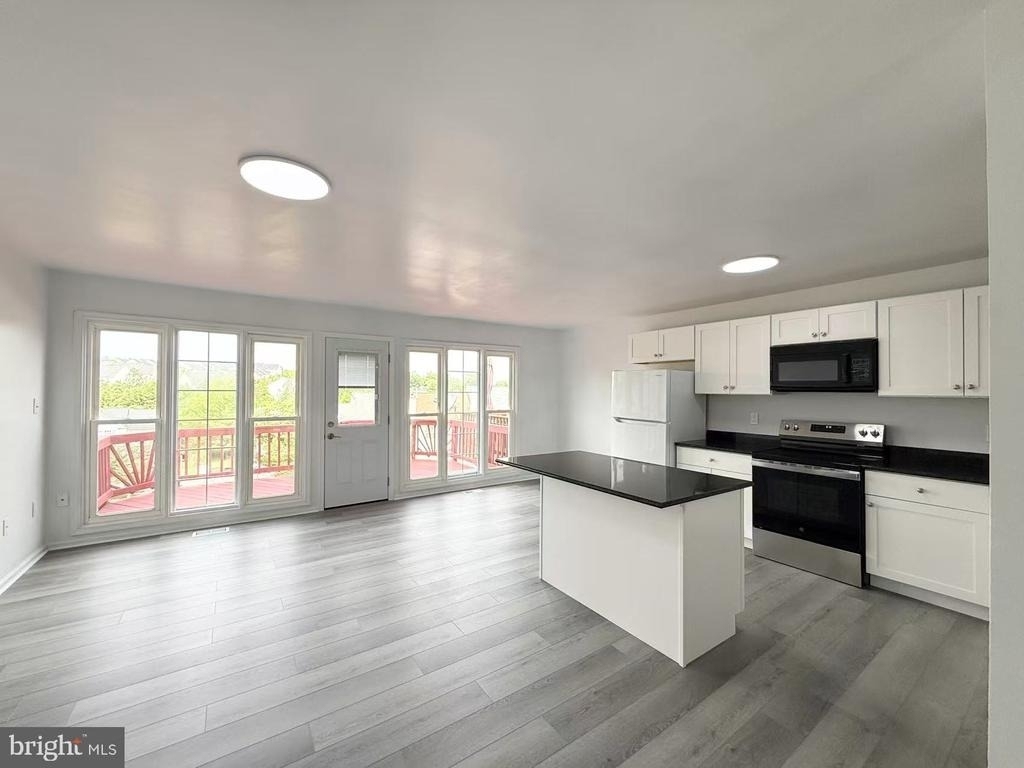 16848 Winston Lane - Photo 4