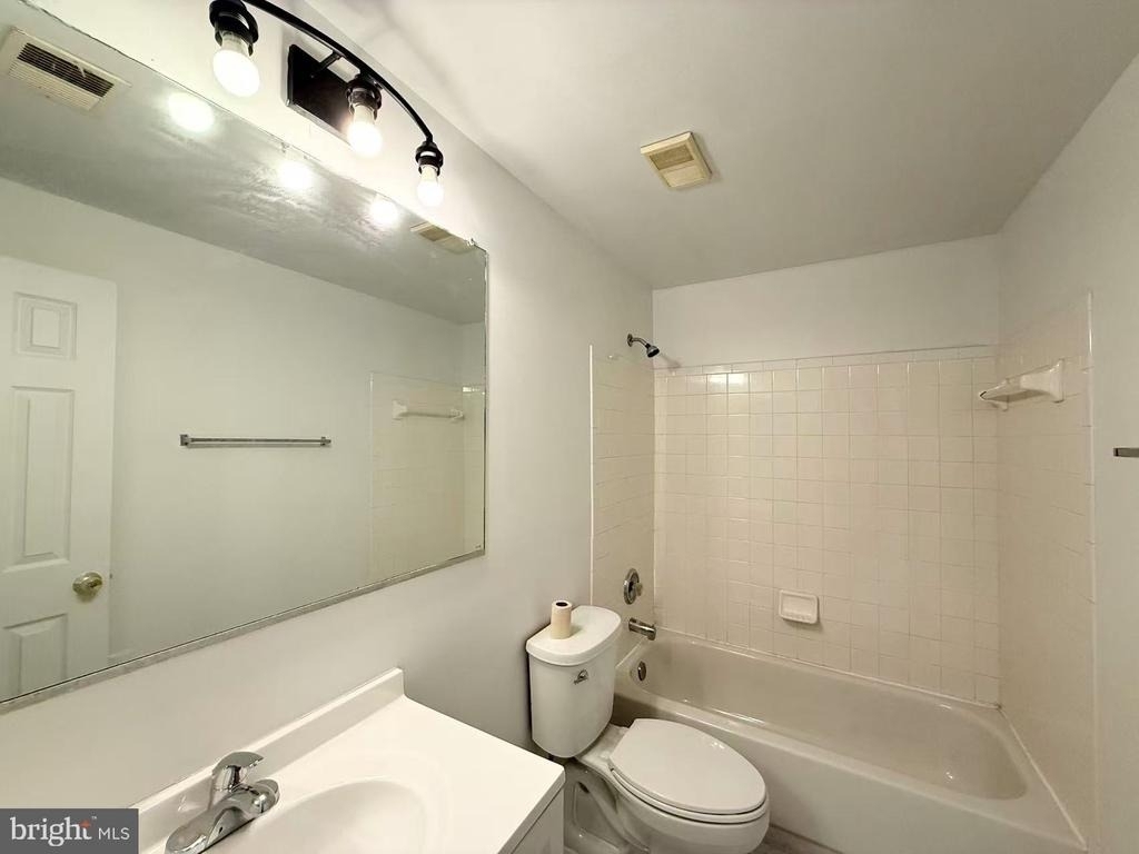 16848 Winston Lane - Photo 9