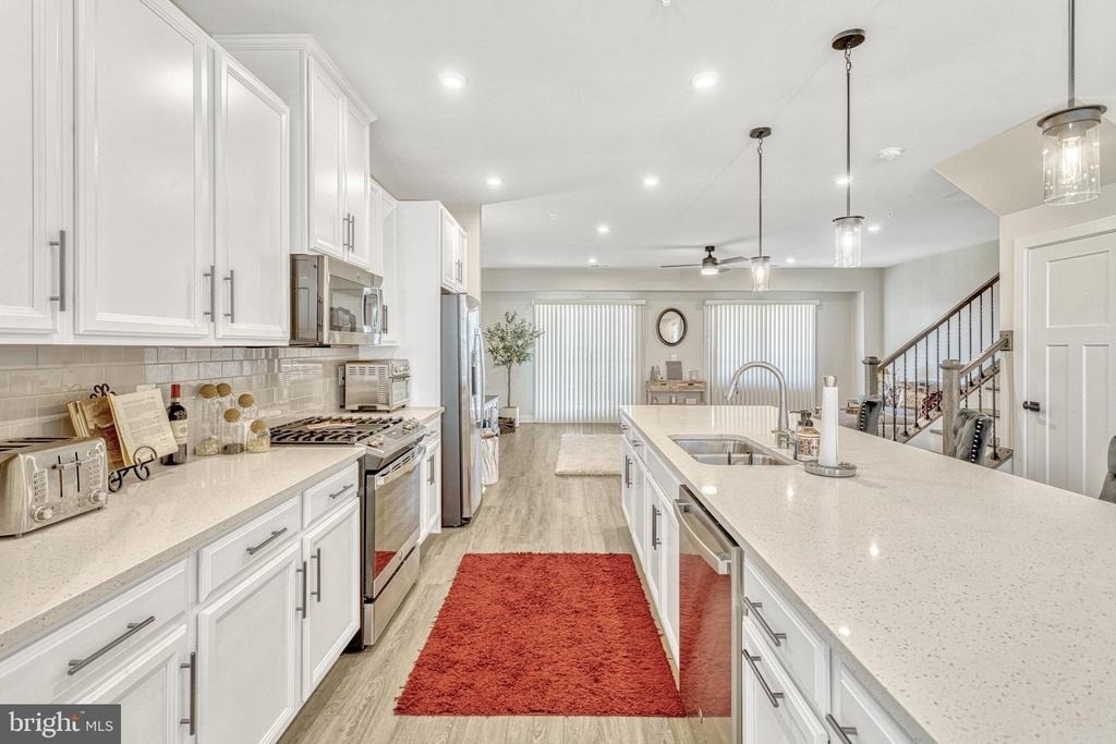 1669 Dunnington Place - Photo 40