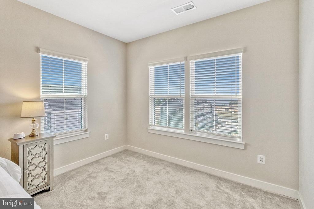 1669 Dunnington Place - Photo 31
