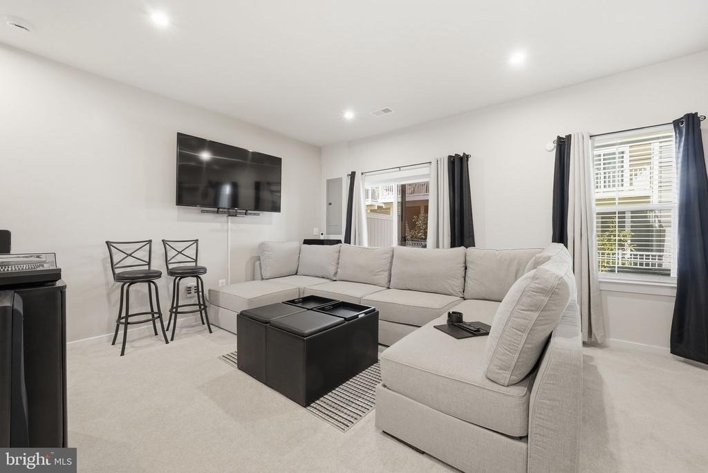 18359 Moss Garden Road - Photo 4