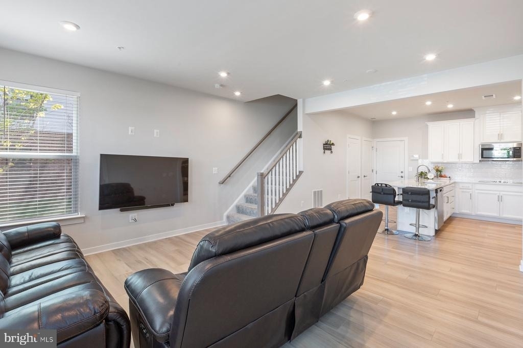 44504 Wolfhound Square - Photo 2