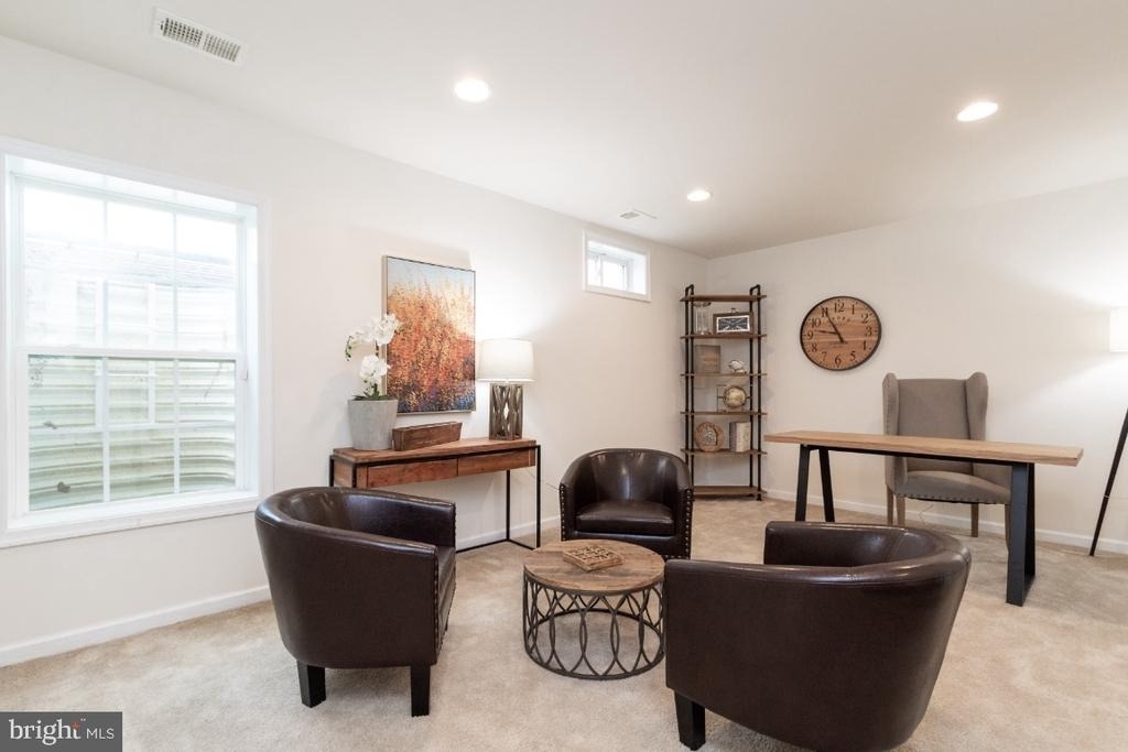 1329 Gilmore Street - Photo 4