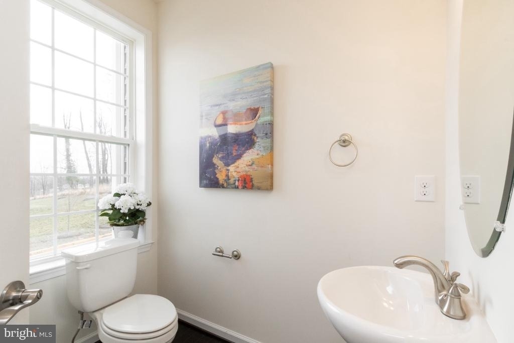1329 Gilmore Street - Photo 17