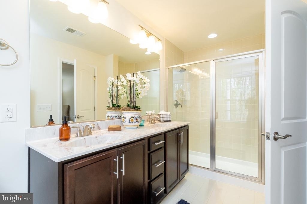 1329 Gilmore Street - Photo 20