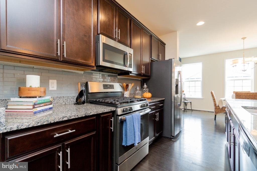 1329 Gilmore Street - Photo 14