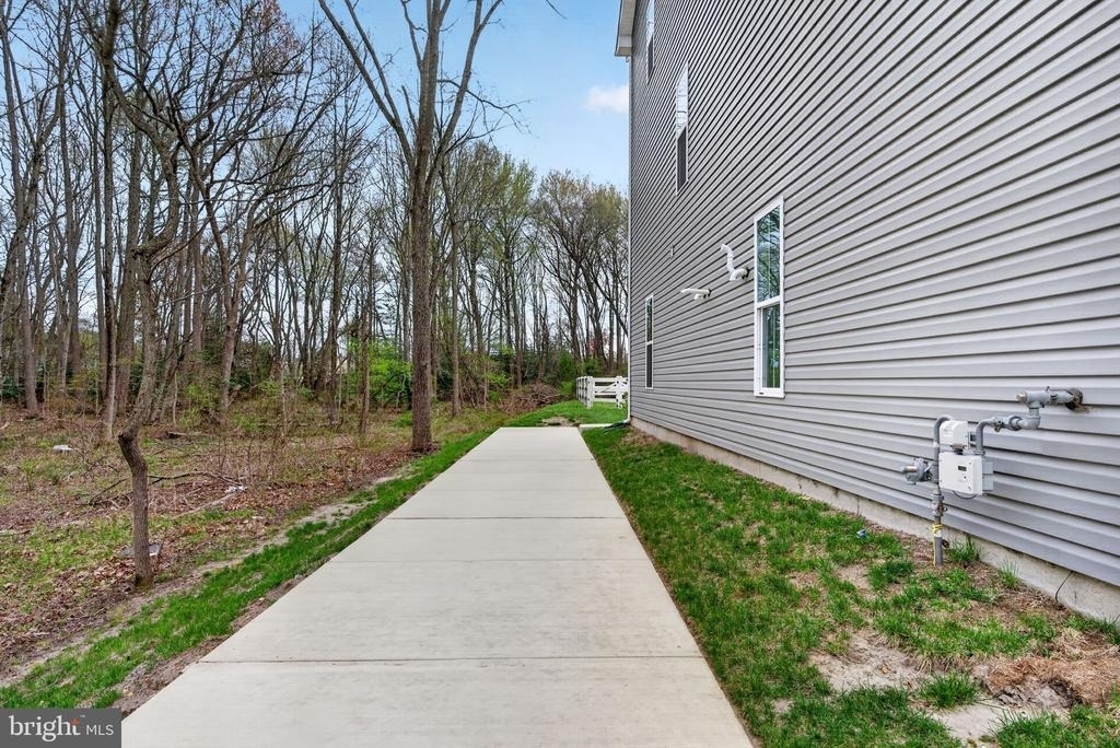 54 Sidney Lane - Photo 2