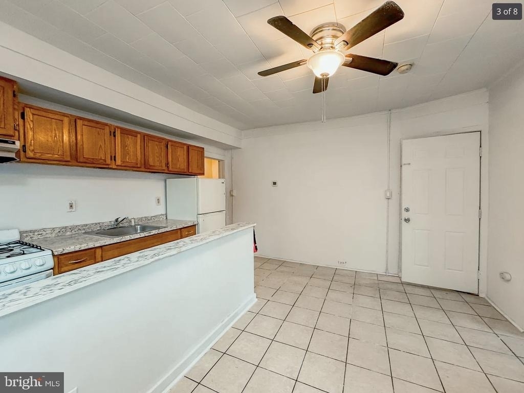 100 W Main Street - Photo 2