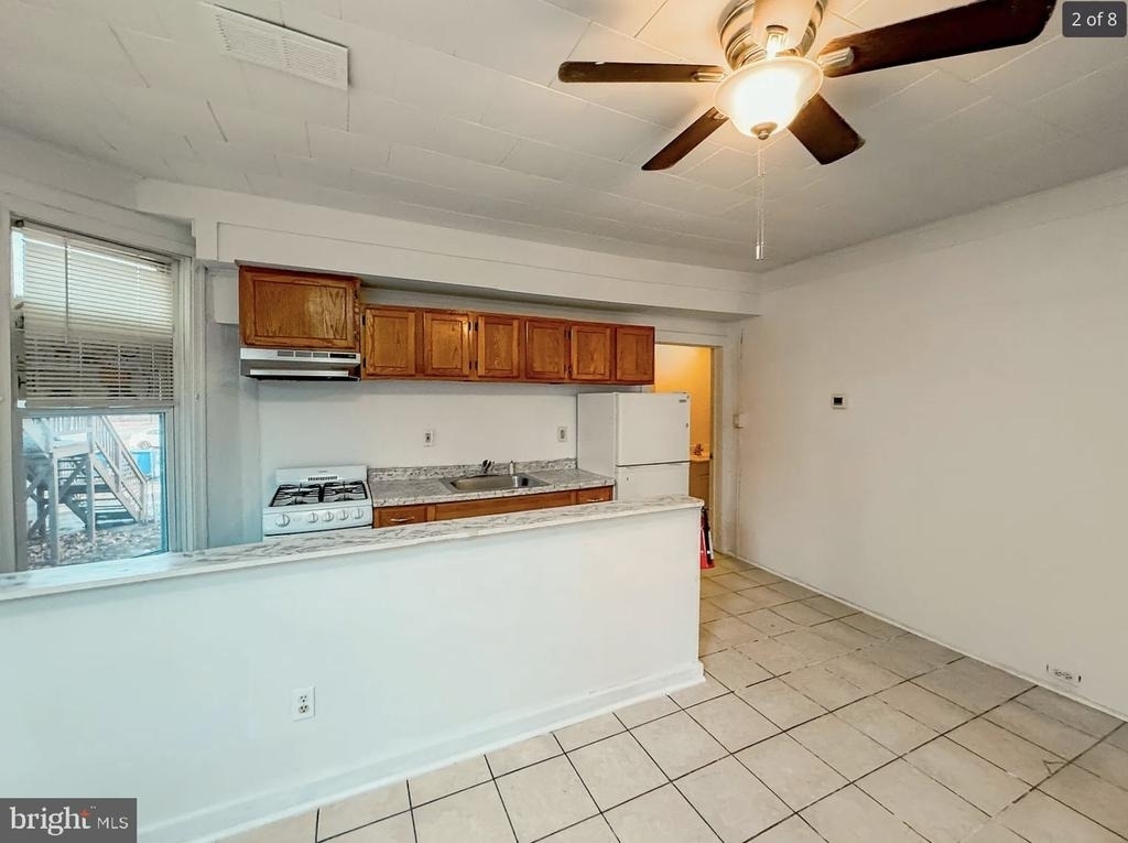 100 W Main Street - Photo 1