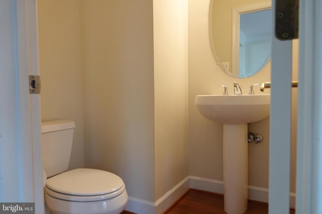 1112 Pleasant Drive - Photo 8