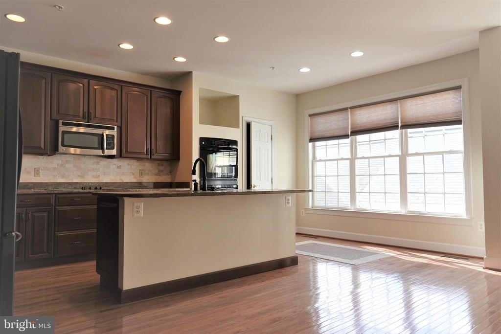 1112 Pleasant Drive - Photo 3
