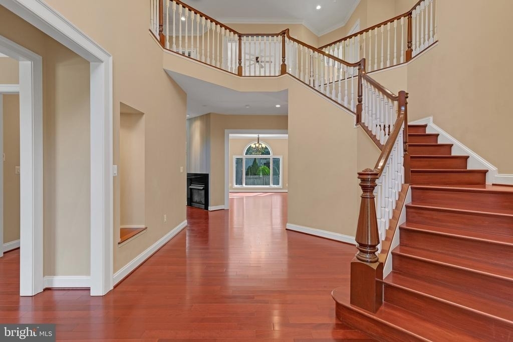 7607 Newmarket Drive - Photo 5