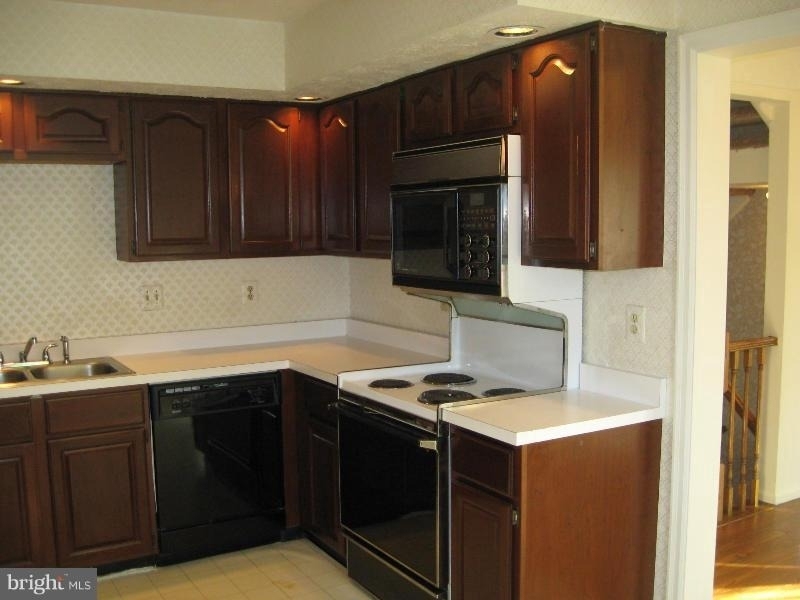 4485 Regalwood Terrace - Photo 9