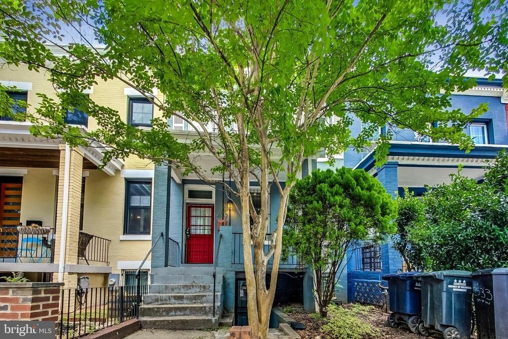 2533 11th Street Nw - Photo 0