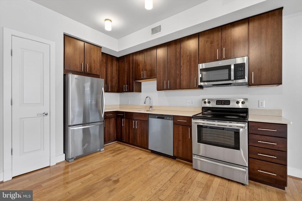 3801 Georgia Avenue Nw - Photo 2