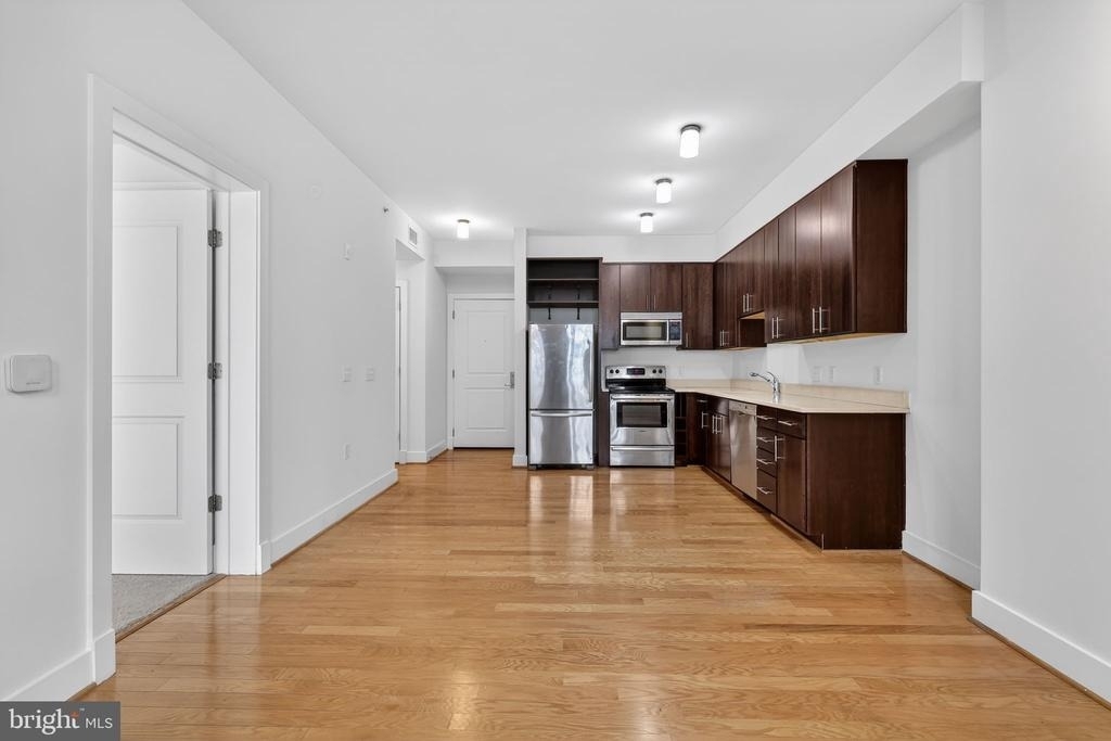 3801 Georgia Avenue Nw - Photo 4