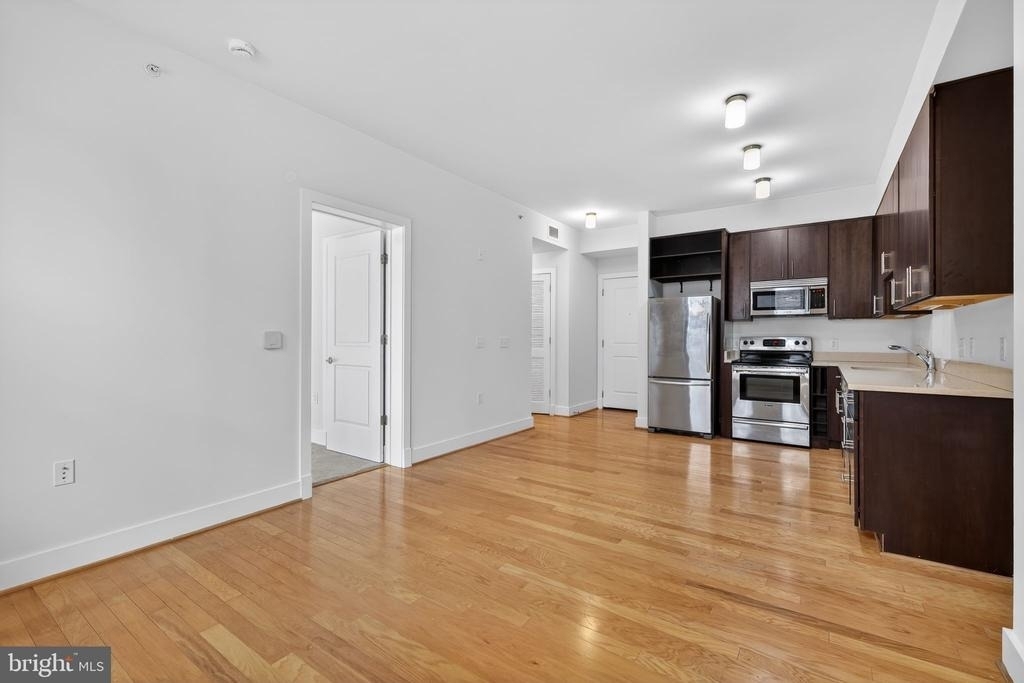 3801 Georgia Avenue Nw - Photo 5