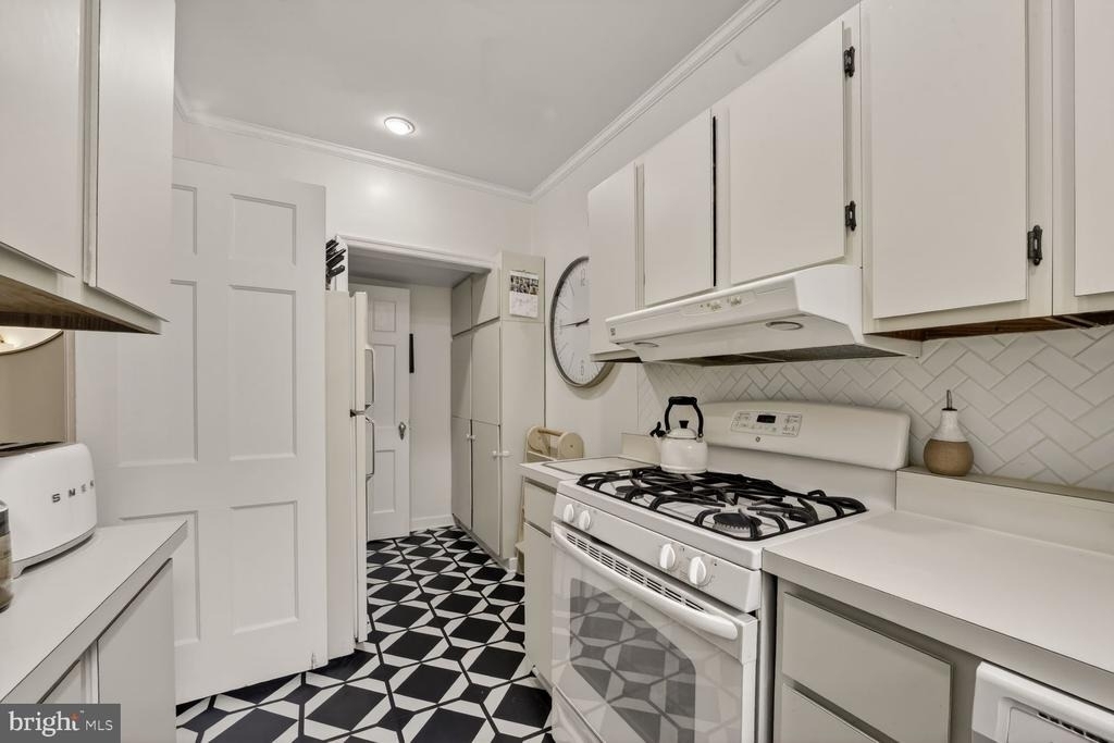 1605 44th Street Nw - Photo 12