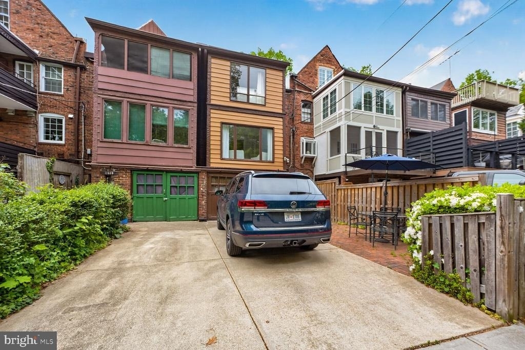 1605 44th Street Nw - Photo 23