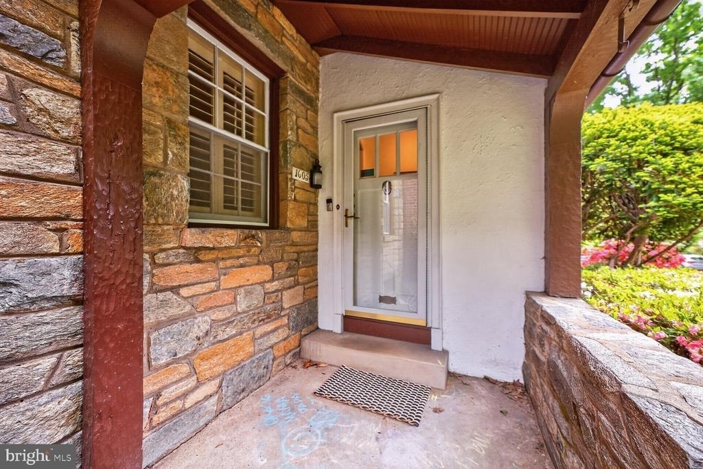 1605 44th Street Nw - Photo 1
