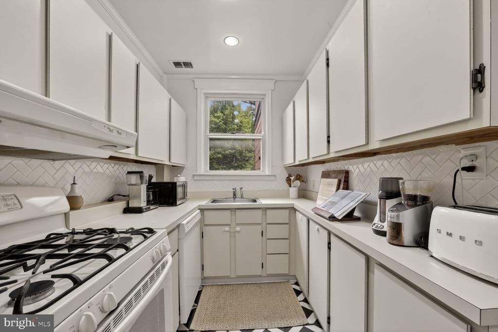 1605 44th Street Nw - Photo 11