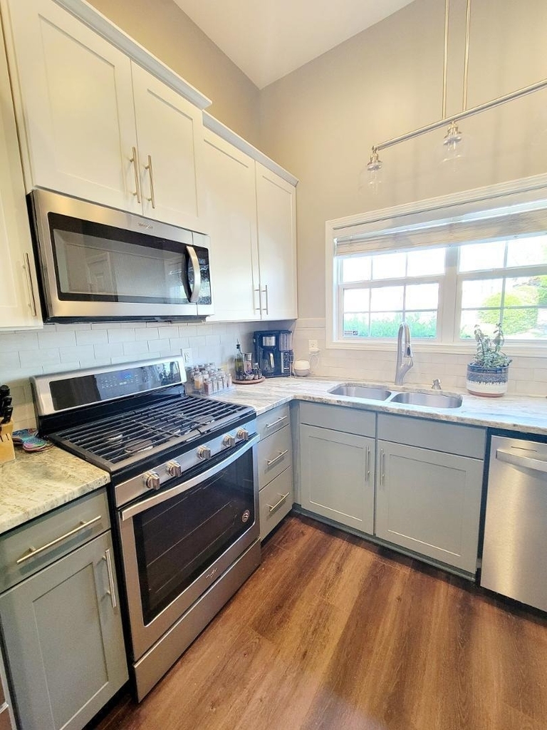 4640 Centrebrook Circle - Photo 2